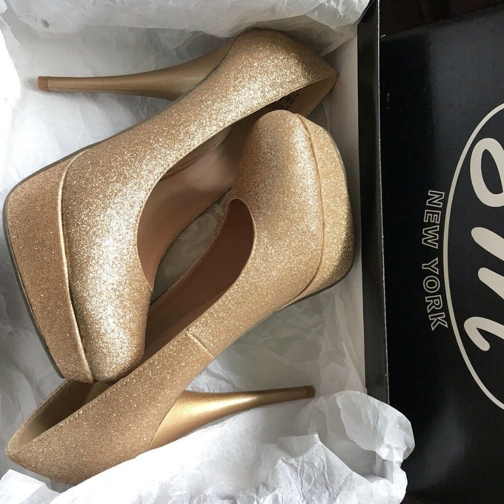 SM New York Women's Roberts Pump - Gold Glitter, Size 6.5